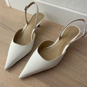 MICHAEL Michael Kors White Pointed Slingback Heels